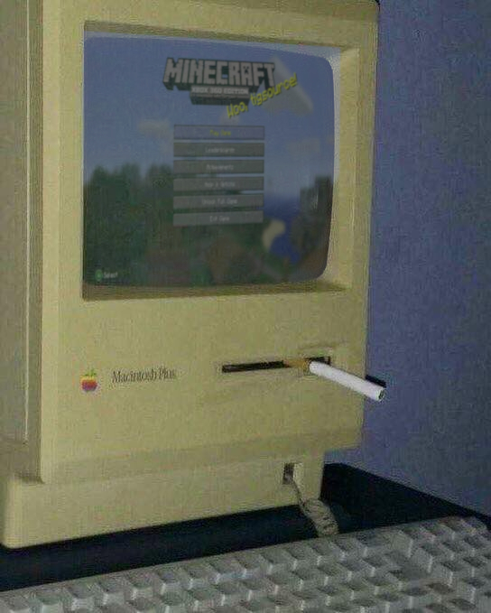 Vintage Macintosh running Minecraft